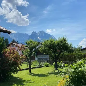 Haus Mit Wunderschönem Ausblick Und Garten Ferienhaus